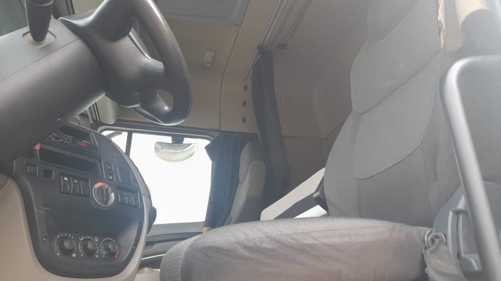 DAF-XF-XF 105 FT 460 4x2 (diesel)(E5)