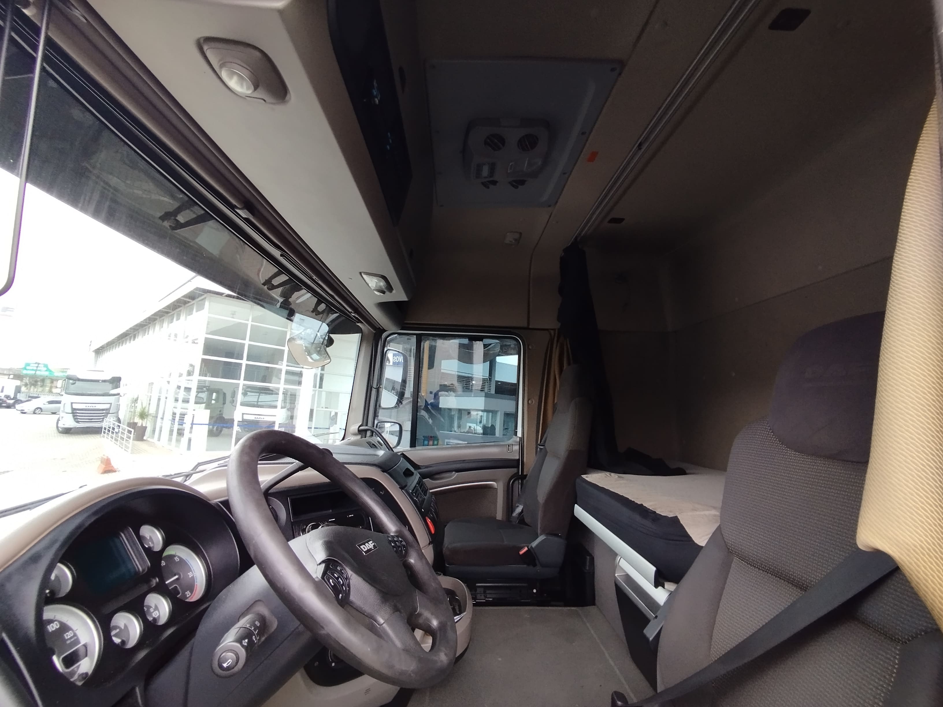 DAF-XF-XF 105 FT 460 4x2 (diesel)(E5)