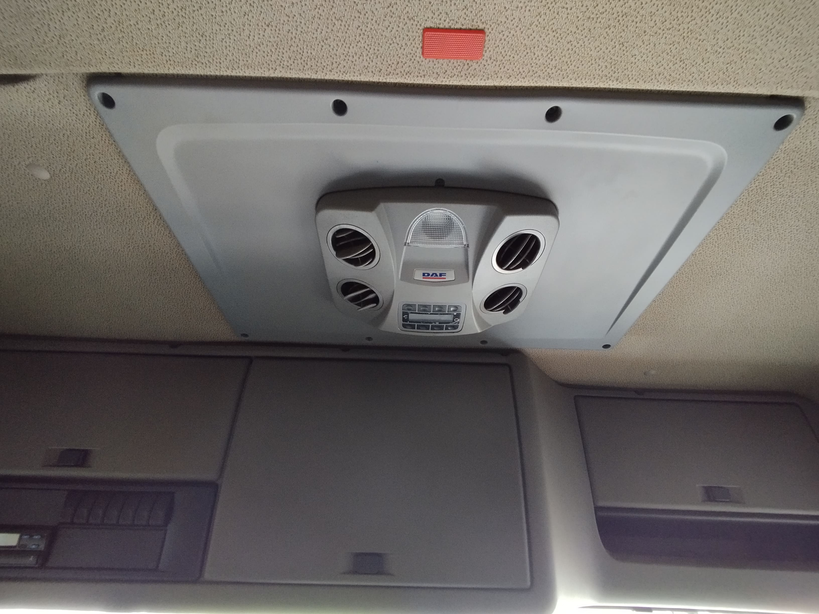 DAF-XF-XF 105 FT 460 4x2 (diesel)(E5)