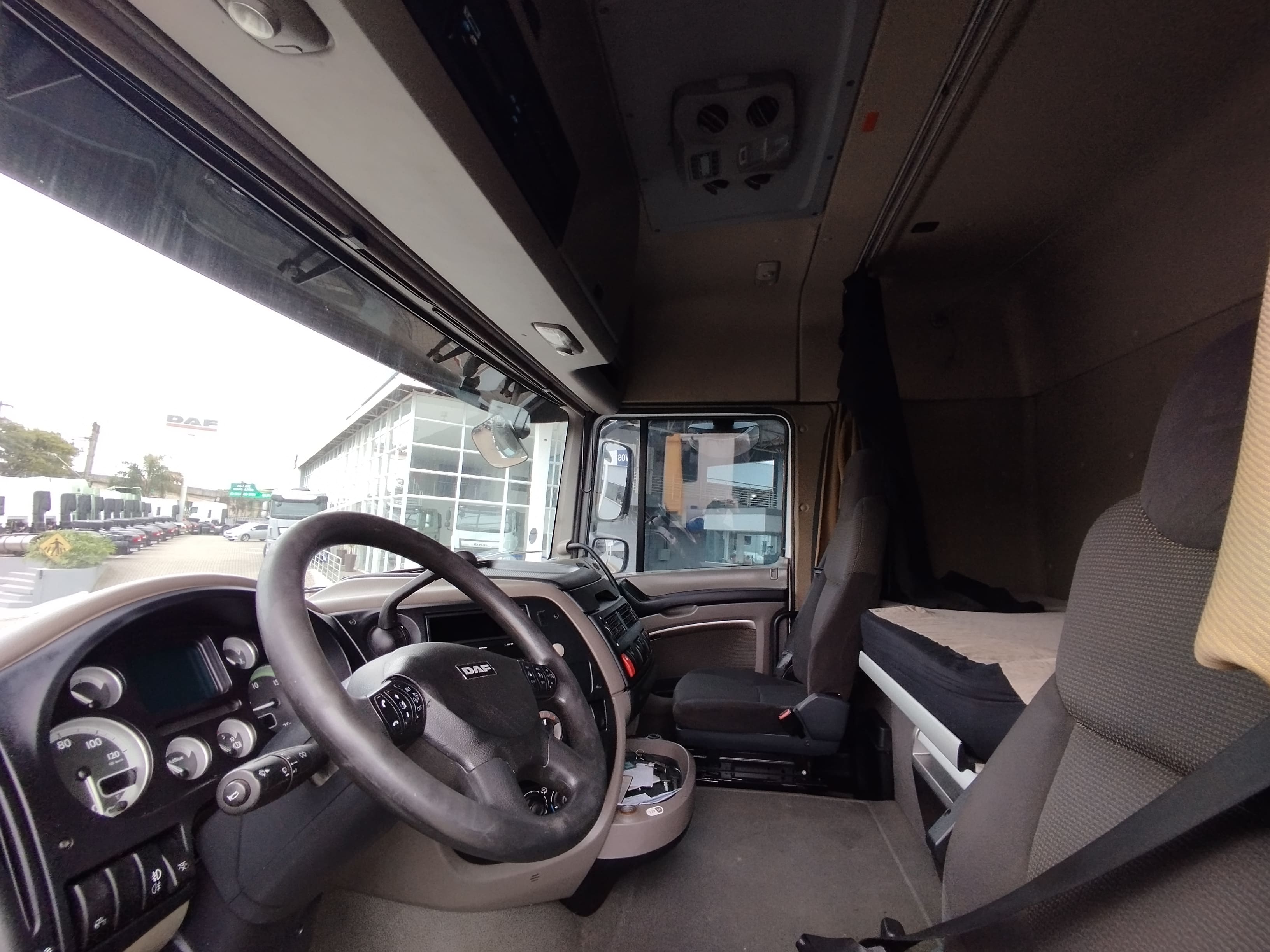 DAF-XF-XF 105 FT 460 4x2 (diesel)(E5)