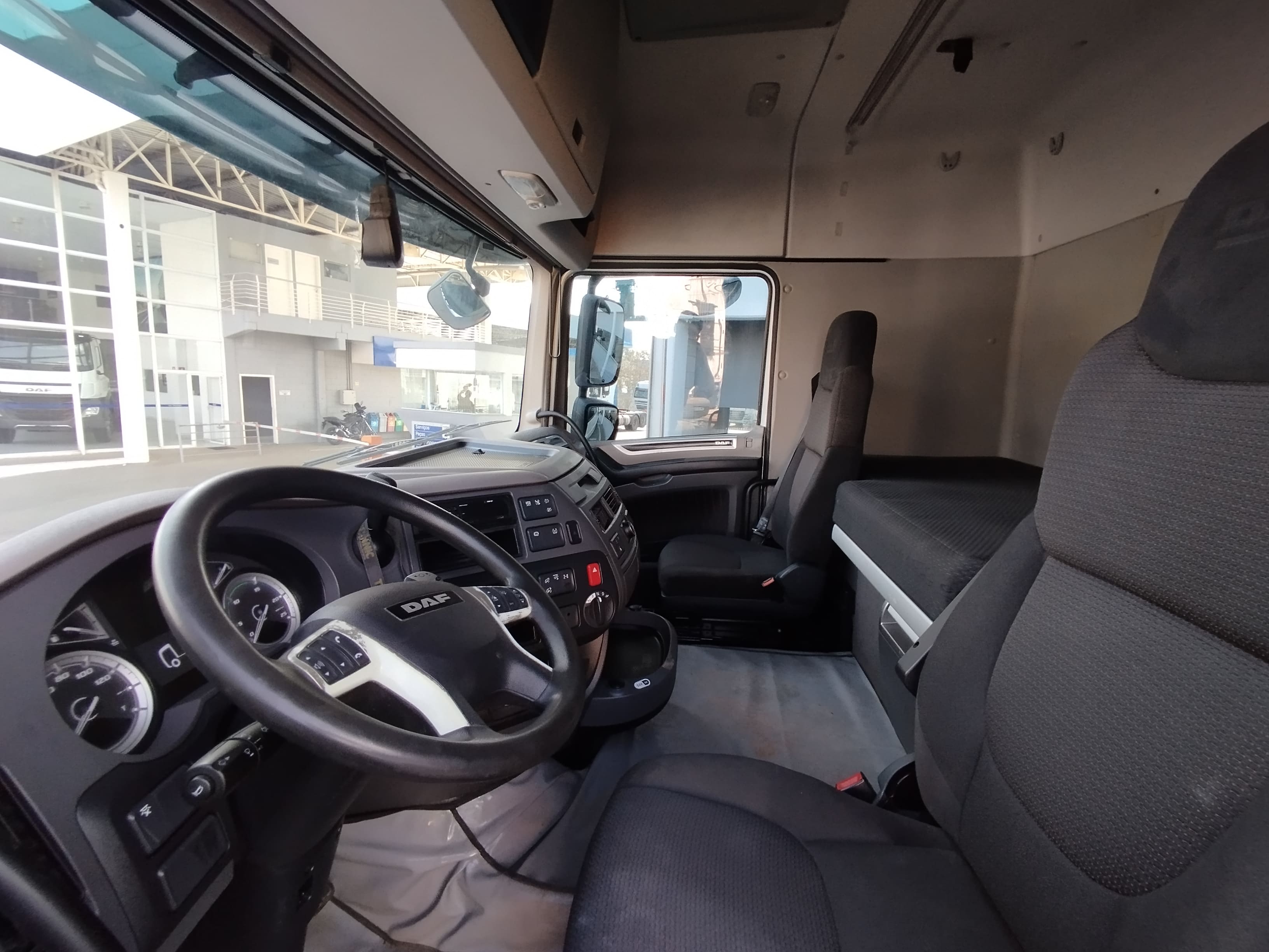 DAF-XF-XF FTS480 6x2 Space Cab (diesel)(E5)