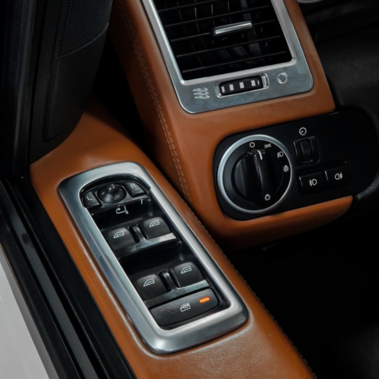 Land Rover-RANGE ROVER SPORT-5.0 HSE SUPERCHARGED 4X4 V8 32V GASOLINA 4P AUTOMÁTICO