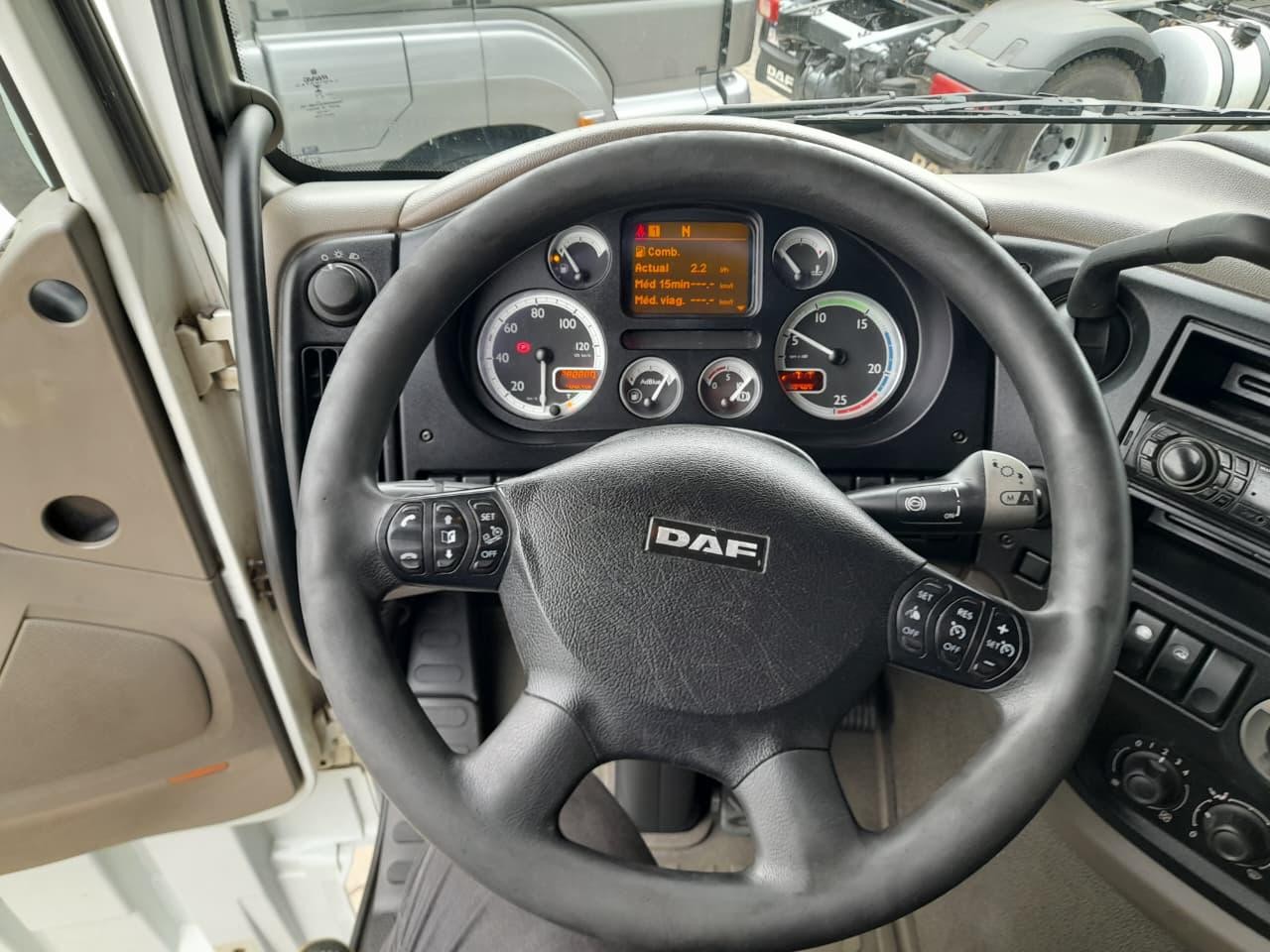 DAF-XF-XF 105 FTS 460 6x2 (diesel)(E5)