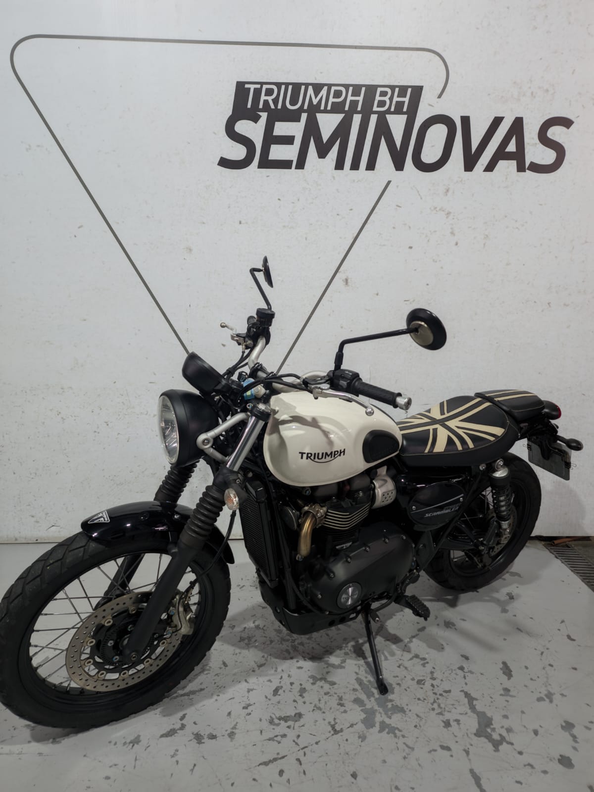 TRIUMPH-STREET-STREET SCRAMBLER 900cc