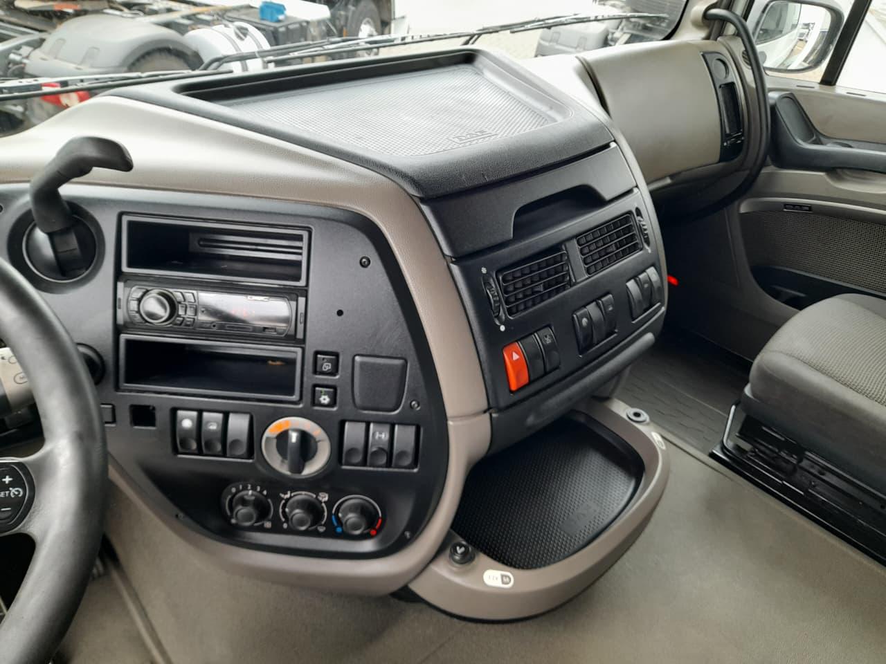 DAF-XF-XF 105 FTS 460 6x2 (diesel)(E5)