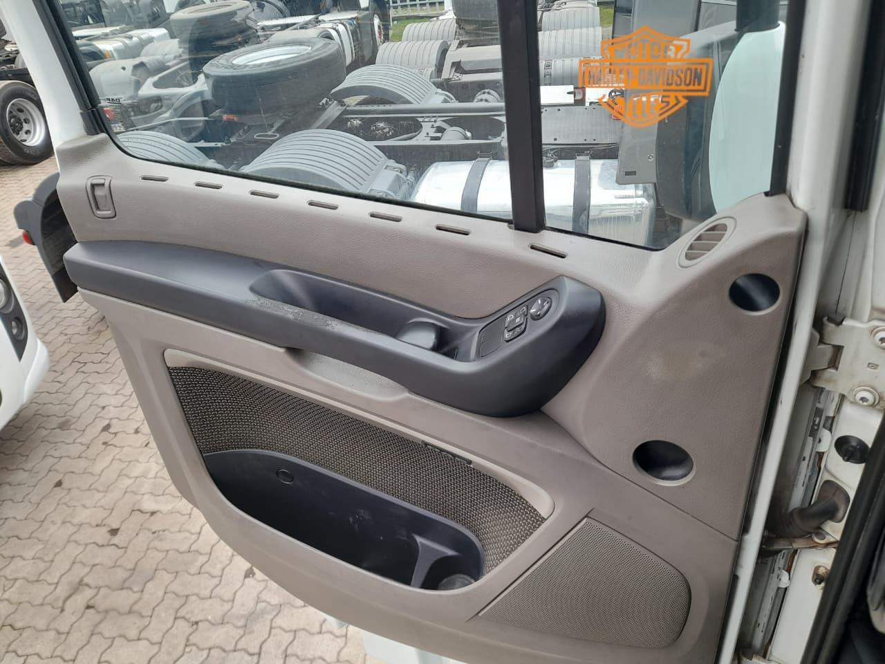 DAF-XF-XF 105 FTS 460 6x2 (diesel)(E5)