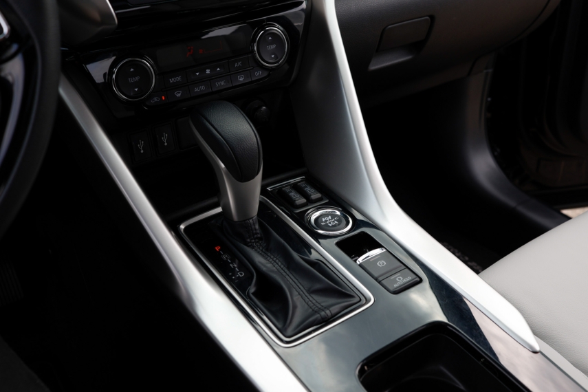 Mitsubishi-ECLIPSE CROSS-1.5 MIVEC TURBO GASOLINA HPE-S CVT