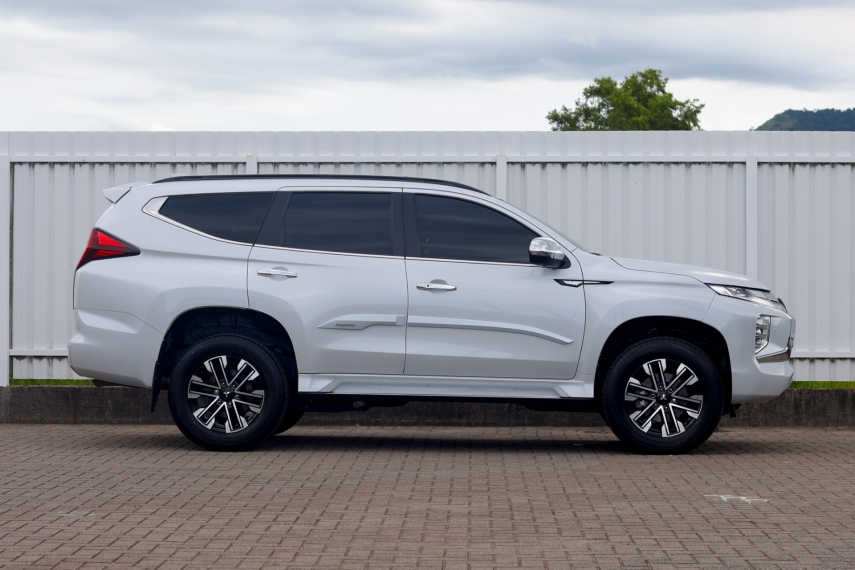 Mitsubishi-PAJERO SPORT-2.4 16V MIVEC TURBO DIESEL HPE-S AWD AUTOMÁTICO