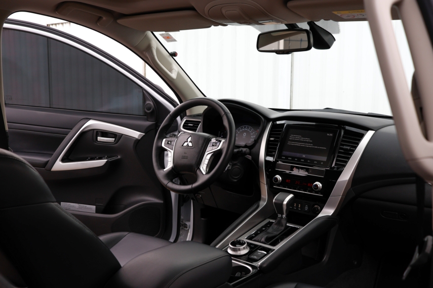 Mitsubishi-PAJERO SPORT-2.4 16V MIVEC TURBO DIESEL HPE-S AWD AUTOMÁTICO