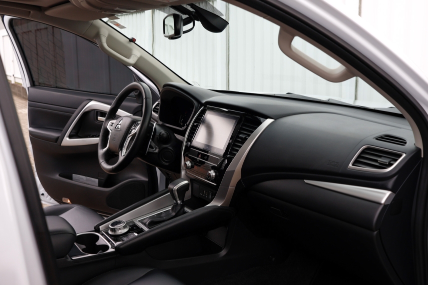 Mitsubishi-PAJERO SPORT-2.4 16V MIVEC TURBO DIESEL HPE-S AWD AUTOMÁTICO