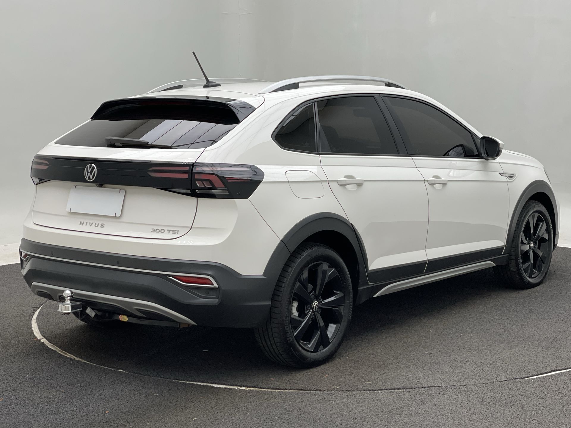 Nivus Highline 1.0 200 TSI Flex Aut.