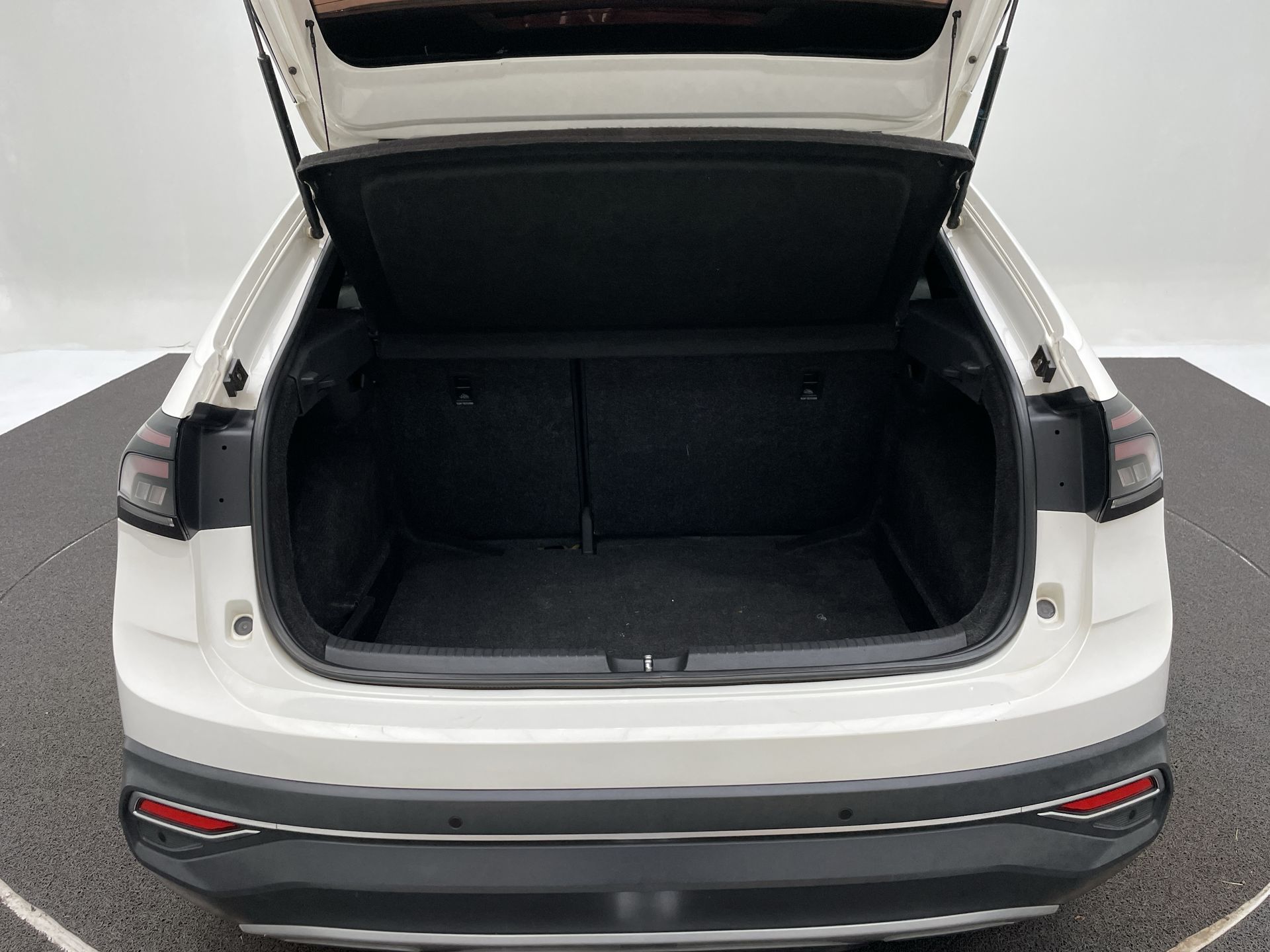 Nivus Highline 1.0 200 TSI Flex Aut.