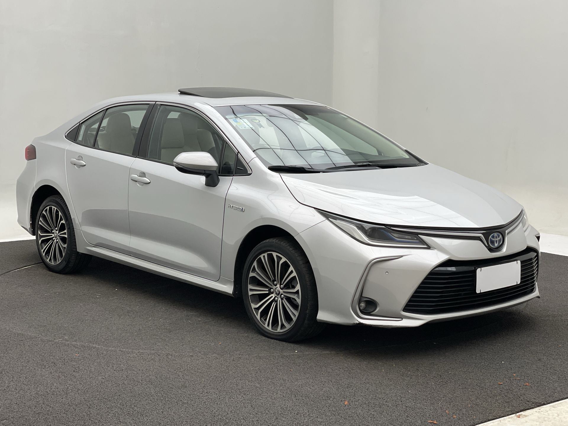 Toyota-COROLLA-Corolla Altis Prem. 1.8 Aut. (Híbrido)