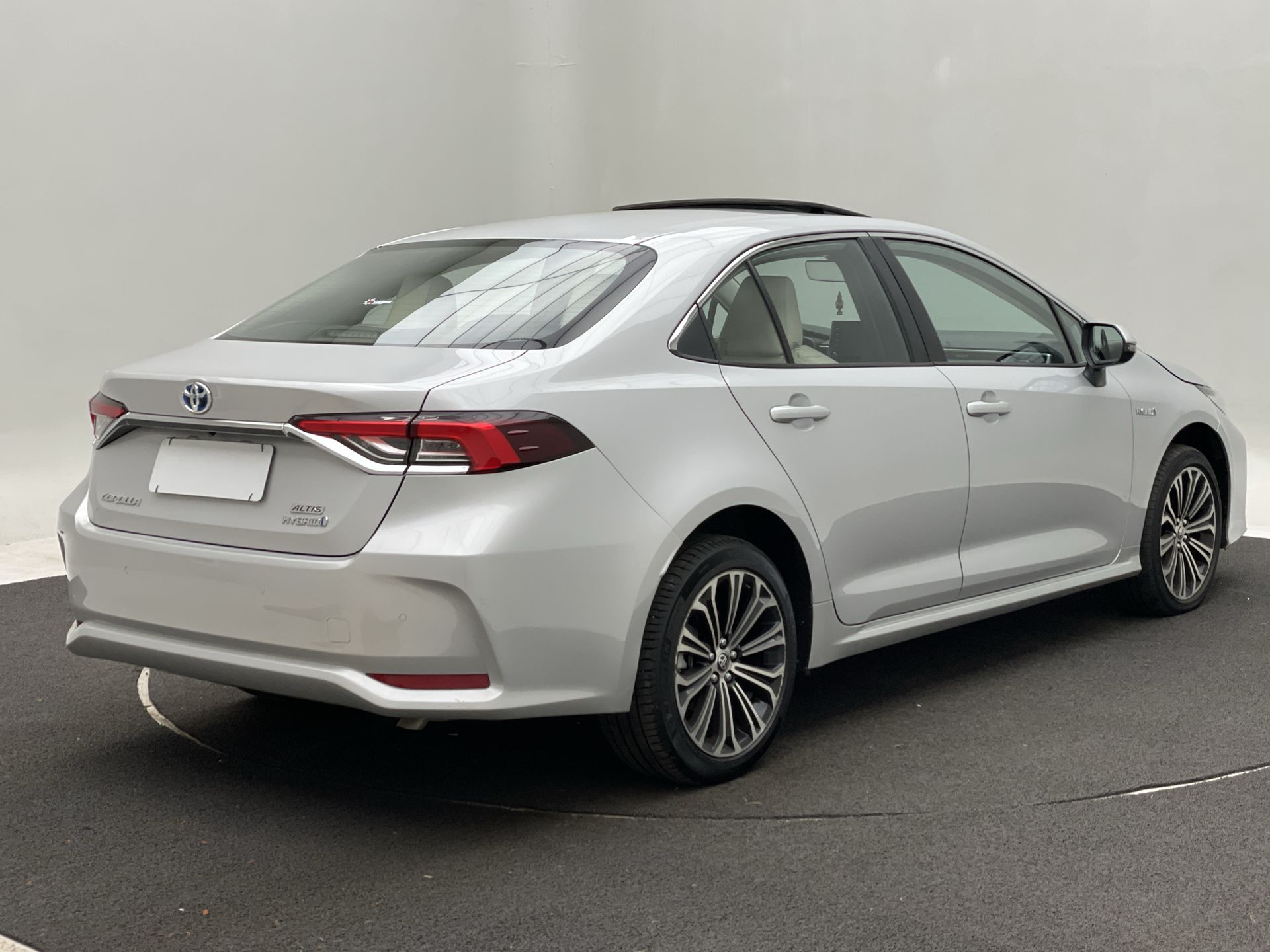 Toyota-COROLLA-Corolla Altis Prem. 1.8 Aut. (Híbrido)