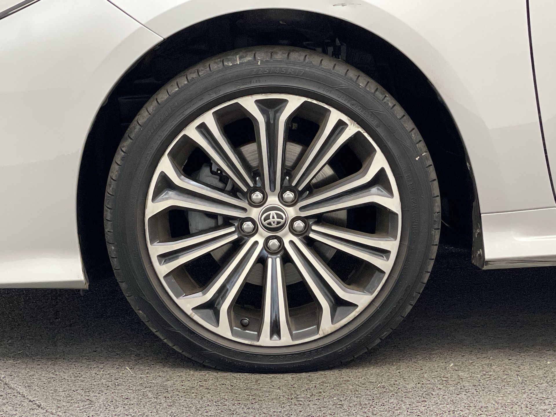 Toyota-COROLLA-Corolla Altis Prem. 1.8 Aut. (Híbrido)