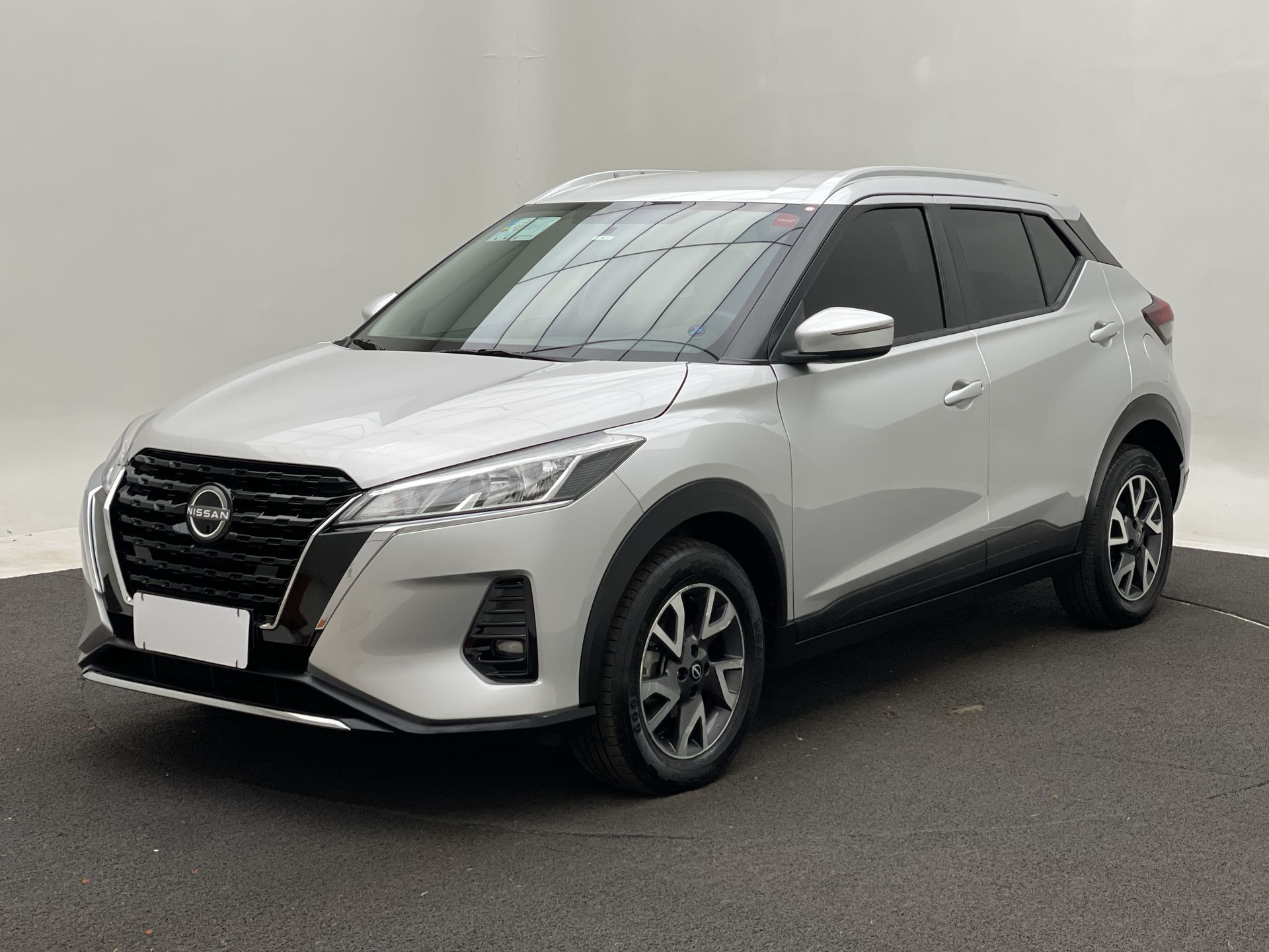 KICKS Sense 1.6 16V Flex Aut.