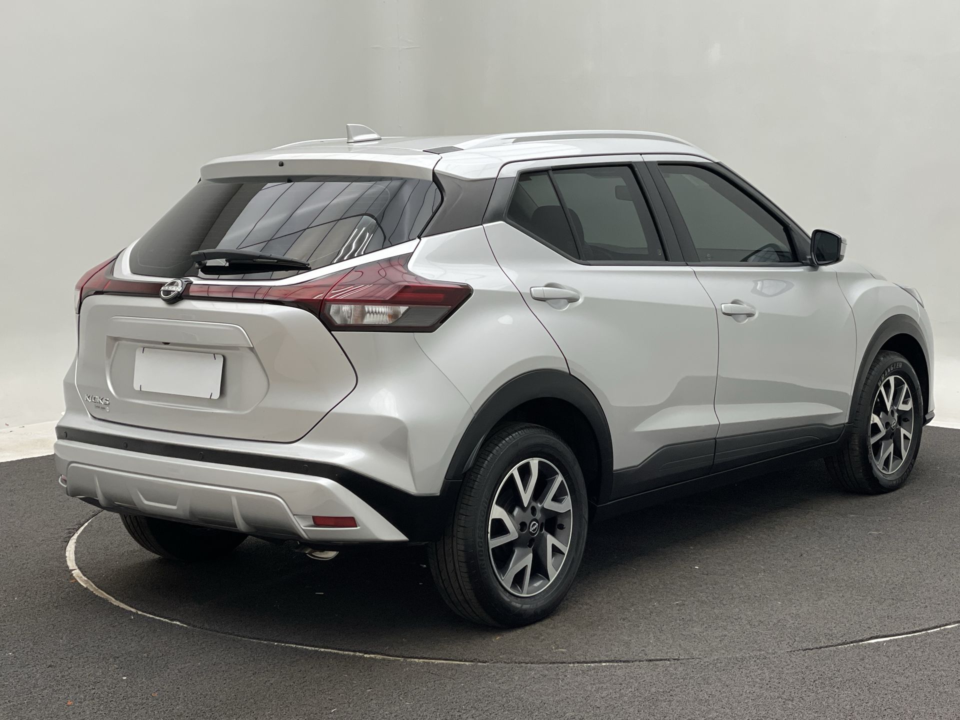 KICKS Sense 1.6 16V Flex Aut.