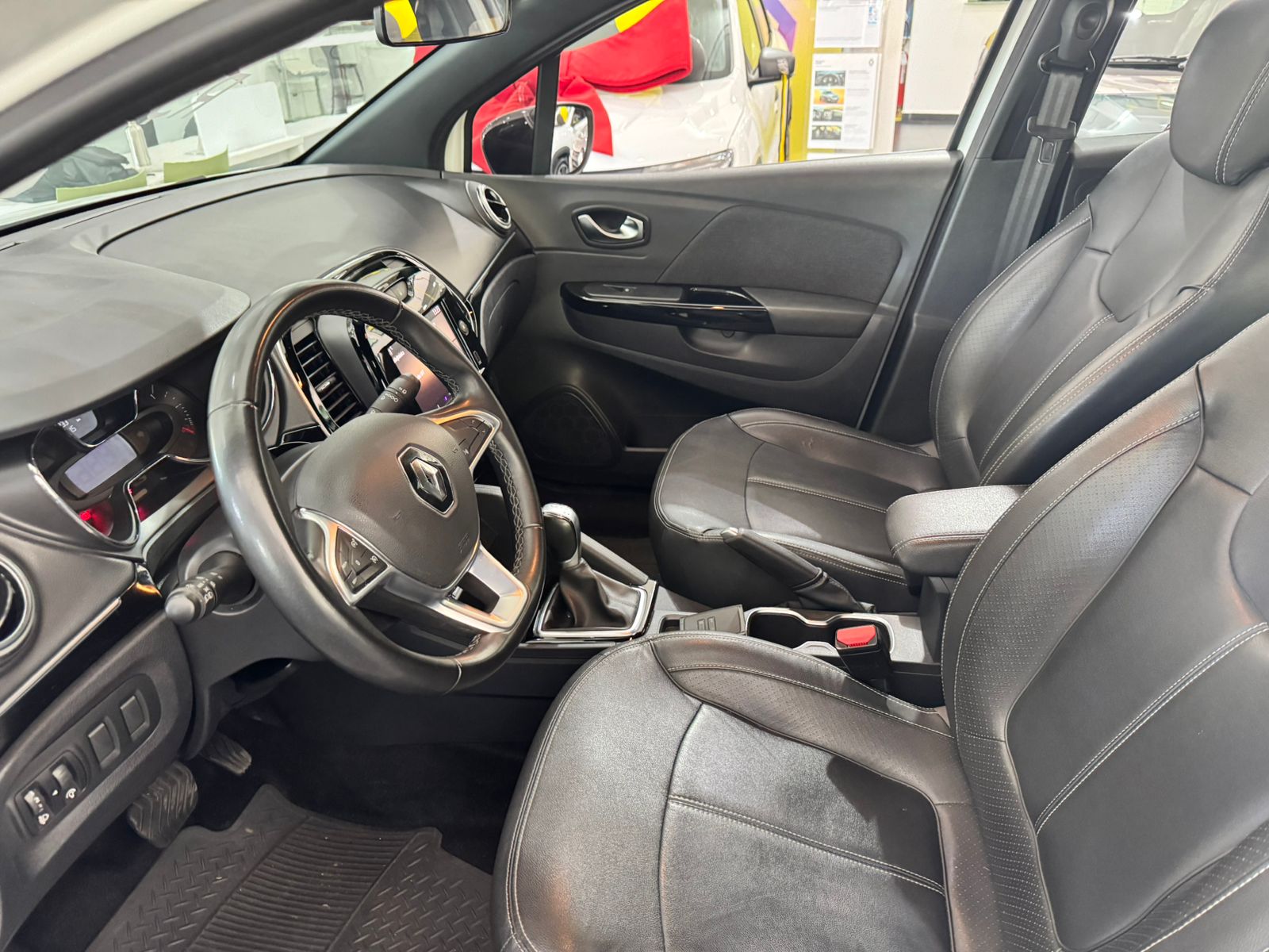 Renault-CAPTUR-CAPTUR Intense 1.3 TB 16V Flex 5p Aut.