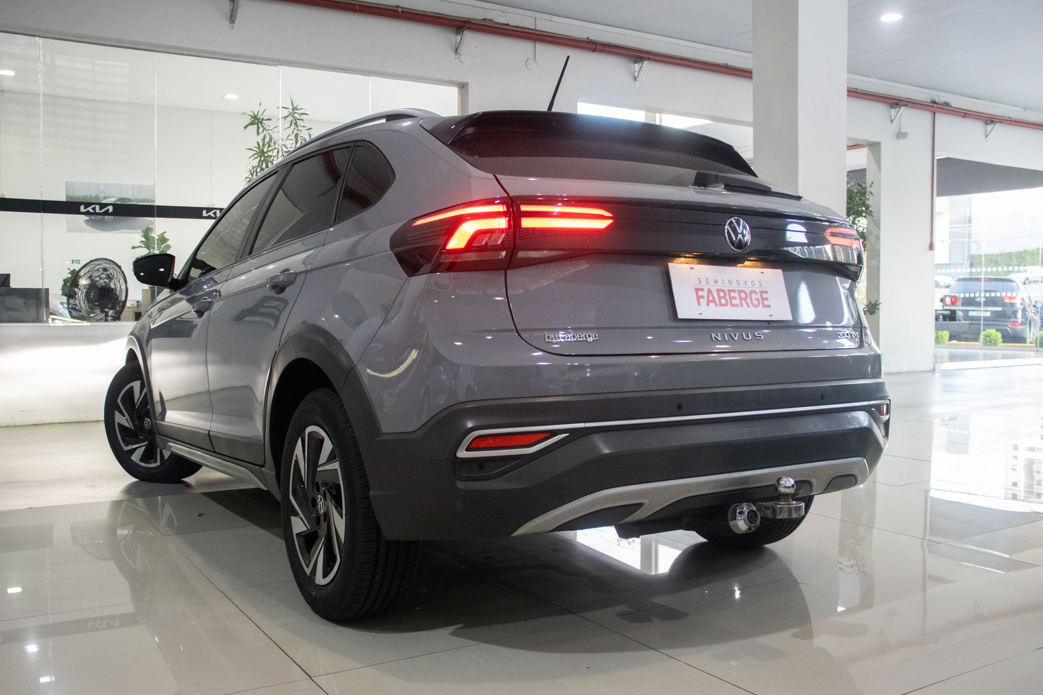 VW - Volkswagen-Nivus-Nivus Highline 1.0 200 TSI Flex Aut.