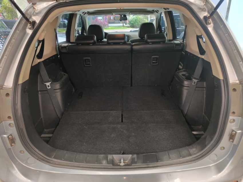 Mitsubishi-OUTLANDER-3.0 GT 4X4 V6 24V GASOLINA 4P AUTOMÁTICO