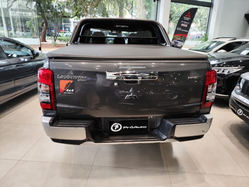 Mitsubishi-L200 TRITON-2.4 16V TURBO DIESEL SPORT HPE-S CD 4P 4X4 AUTOMÁTICO