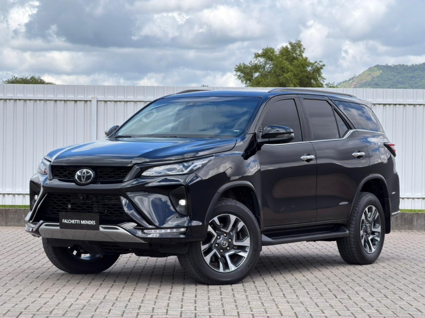 2.8 D-4D TURBO DIESEL SRX PLATINUM 7L 4X4 AUTOMÁTICO