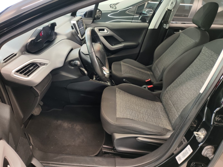 Peugeot-208-1.6 ACTIVE PACK 16V FLEX 4P AUTOMÁTICO