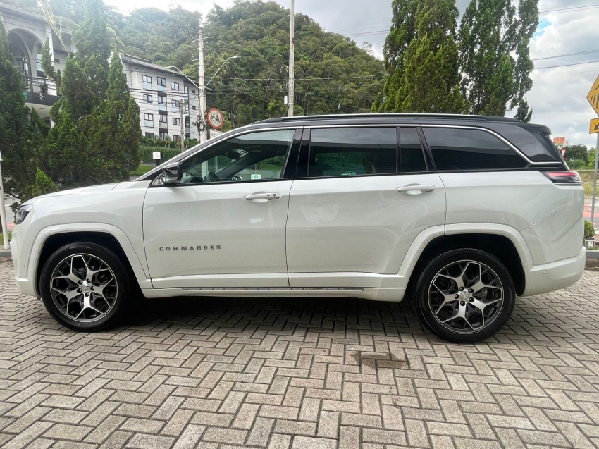 Jeep-COMMANDER-1.3 T270 TURBO FLEX OVERLAND AT6