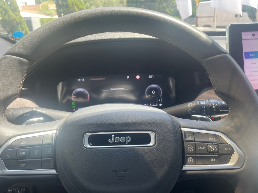 Jeep-COMMANDER-1.3 T270 TURBO FLEX OVERLAND AT6