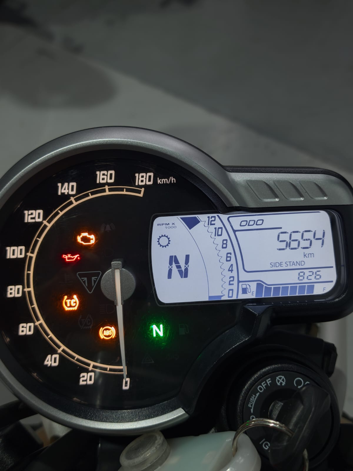 TRIUMPH-SCRAMBLER-SCRAMBLER 400X