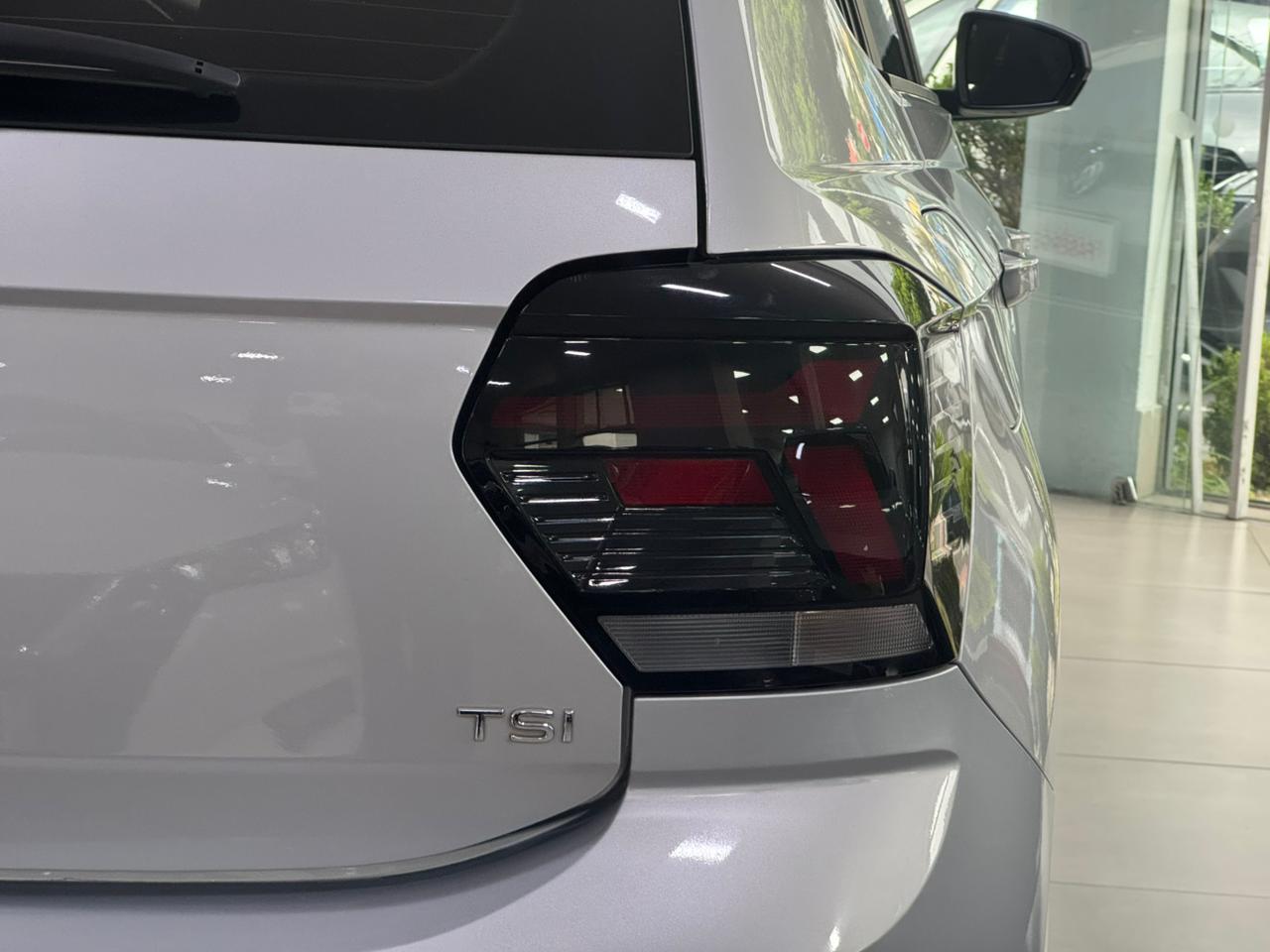 VW - Volkswagen-Polo-Polo Comfortline TSI 1.0 Flex 12V Aut.