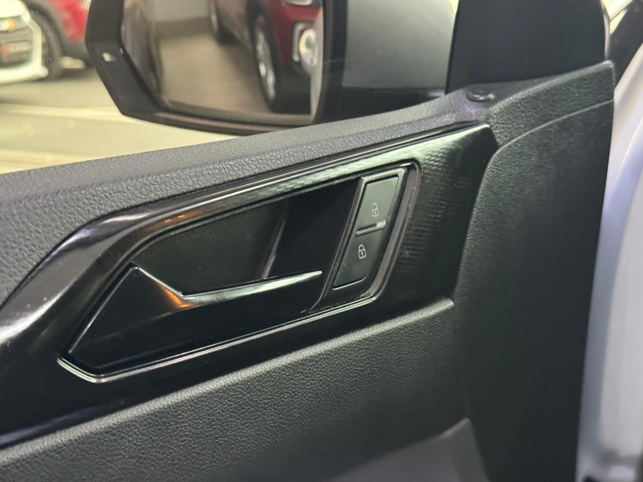 VW - Volkswagen-Polo-Polo Comfortline TSI 1.0 Flex 12V Aut.