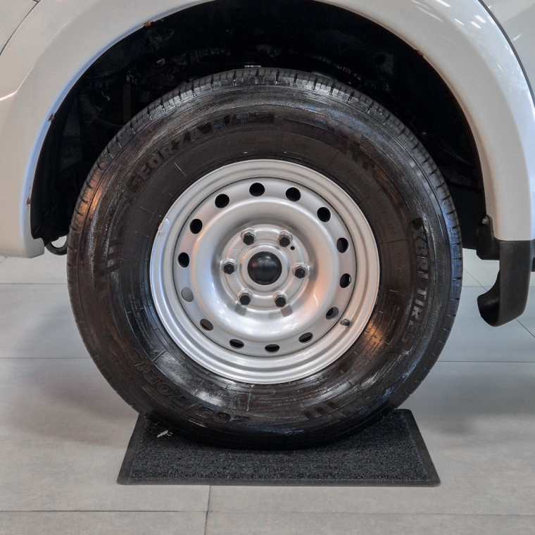 Mitsubishi-L200 TRITON-2.4 16V TURBO DIESEL GL CD 4X4 MANUAL