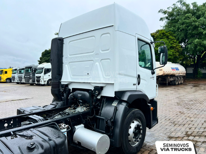 VOLKSWAGEN-24-280-24-280 E Constel. 6x2 2p (diesel)(E5)