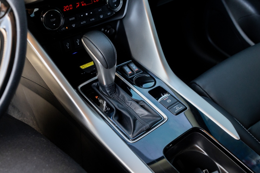 Mitsubishi-ECLIPSE CROSS-1.5 MIVEC TURBO GASOLINA HPE-S CVT