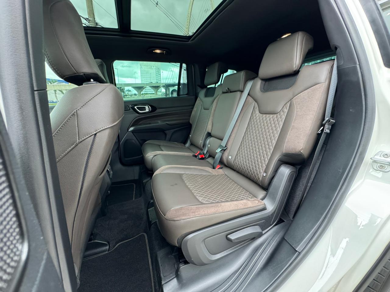 Jeep-COMMANDER-Commander Overland T270 1.3 TB Flex Aut.