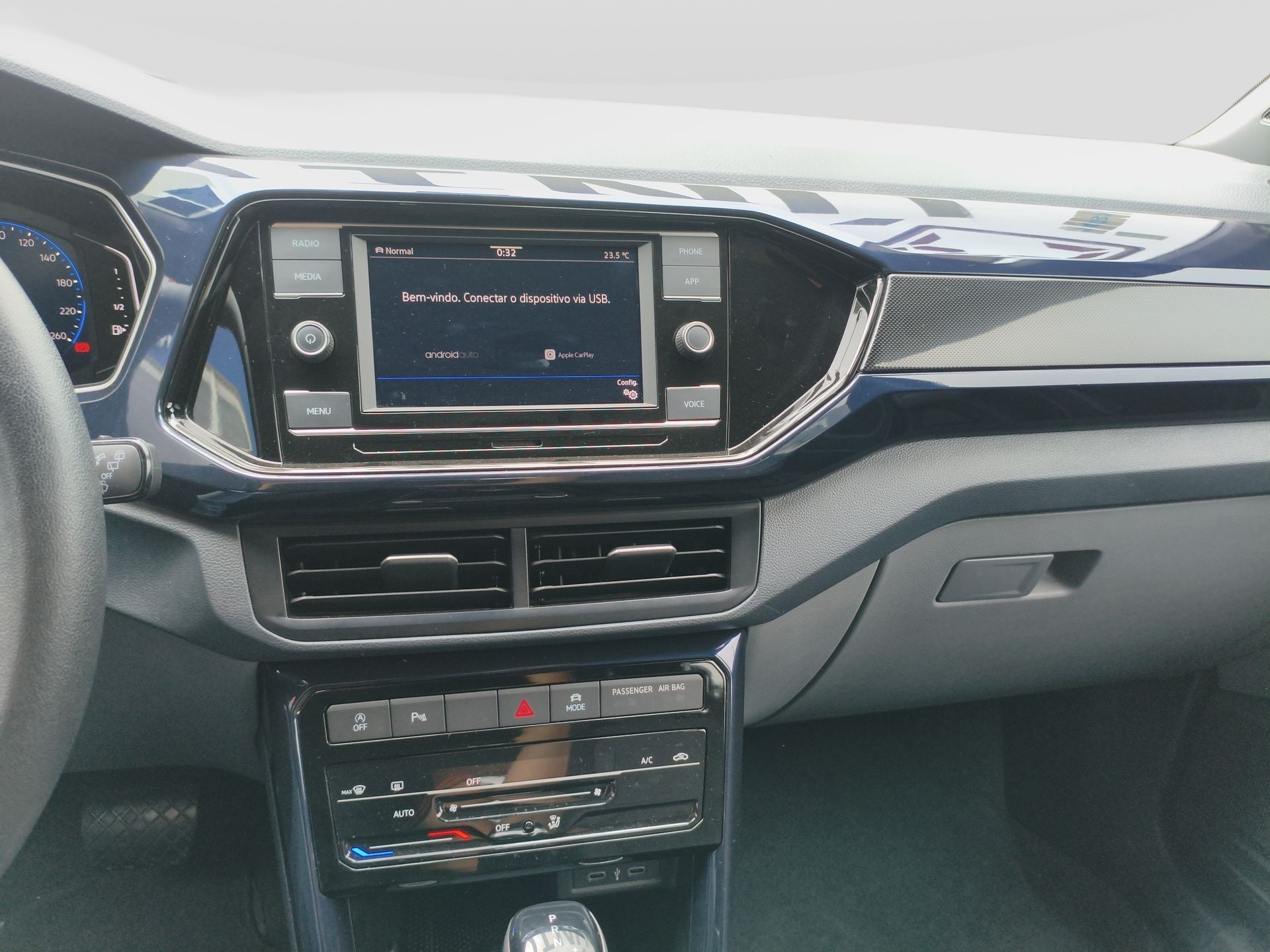 VW - Volkswagen-T-Cross-T-Cross Comfor. 200 TSI 1.0 Flex 5p Aut.