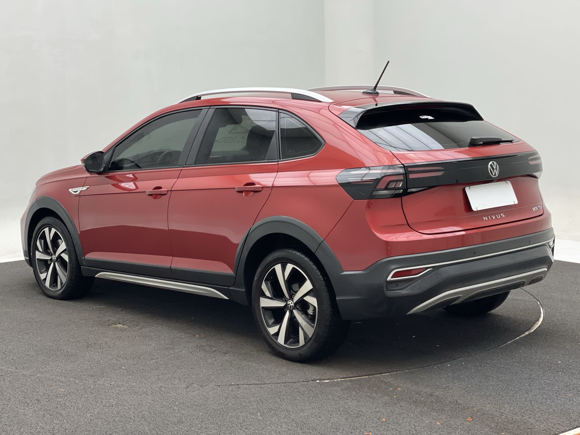 Nivus Highline 1.0 200 TSI Flex Aut.