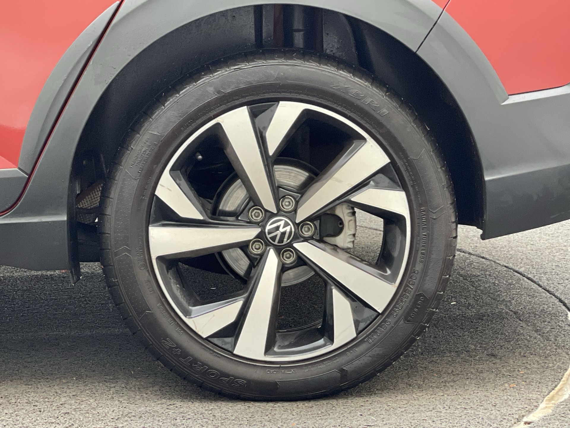 Nivus Highline 1.0 200 TSI Flex Aut.