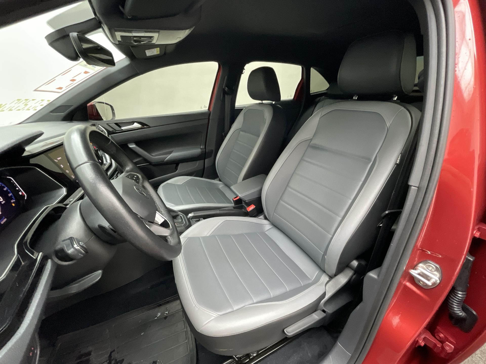 Nivus Highline 1.0 200 TSI Flex Aut.