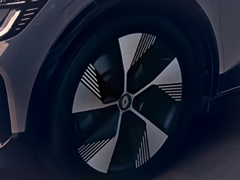 rodas 18" e aerodinâmico