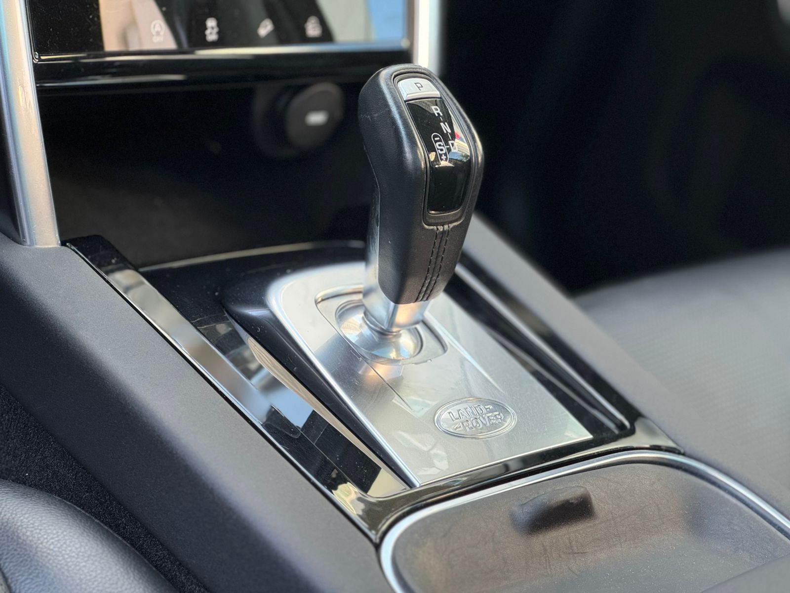 Land Rover-DISCOVERY-Discovery Sport SE 2.0 4x4 Aut./Flex