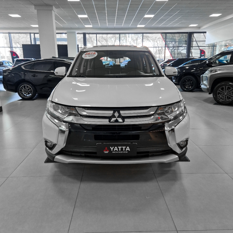 Mitsubishi-OUTLANDER-2.0 COMFORT 16V GASOLINA 4P AUTOMÁTICO