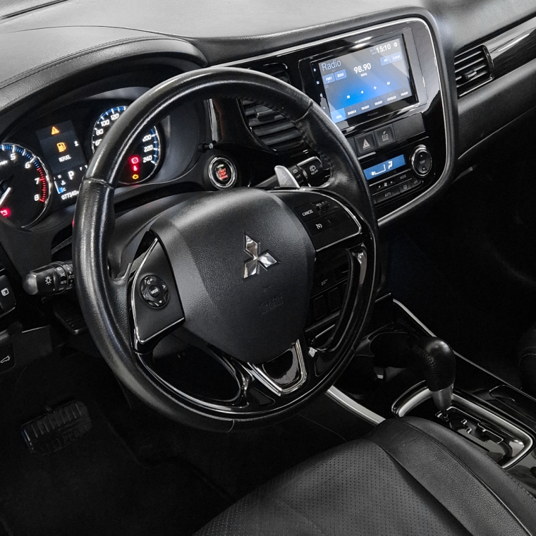 Mitsubishi-OUTLANDER-2.0 COMFORT 16V GASOLINA 4P AUTOMÁTICO