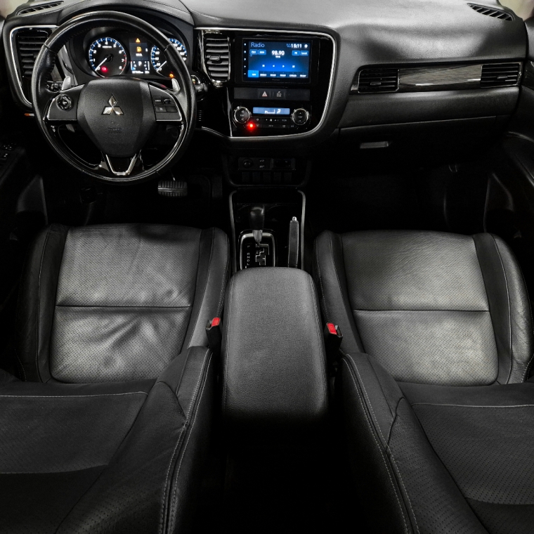 Mitsubishi-OUTLANDER-2.0 COMFORT 16V GASOLINA 4P AUTOMÁTICO