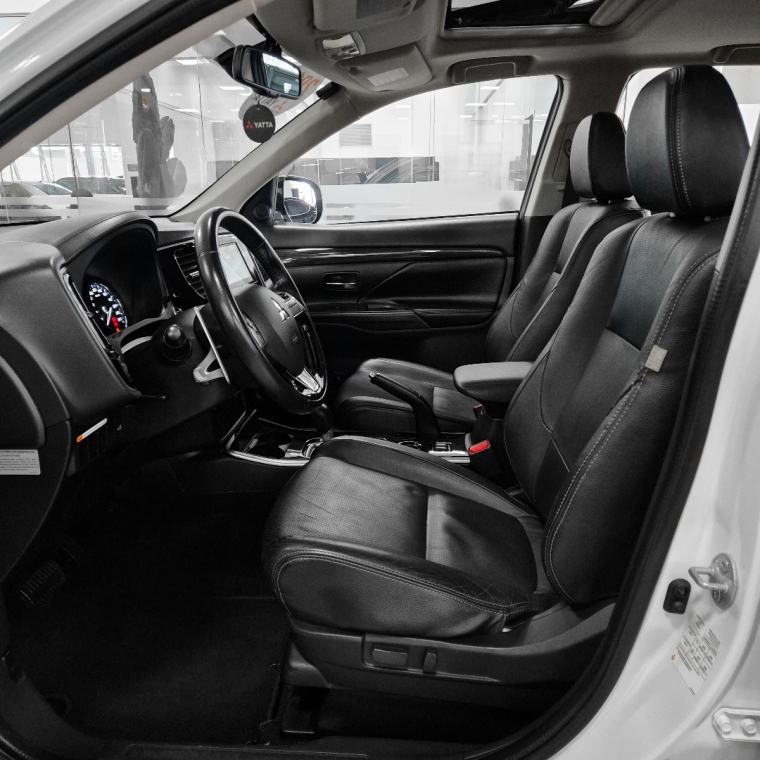 Mitsubishi-OUTLANDER-2.0 COMFORT 16V GASOLINA 4P AUTOMÁTICO
