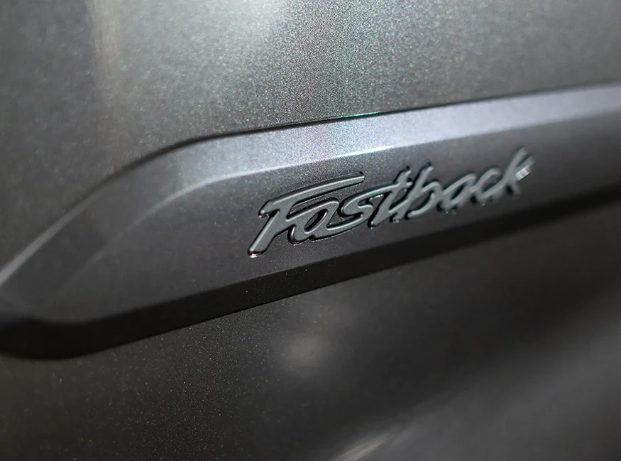 Friso lateral pintado