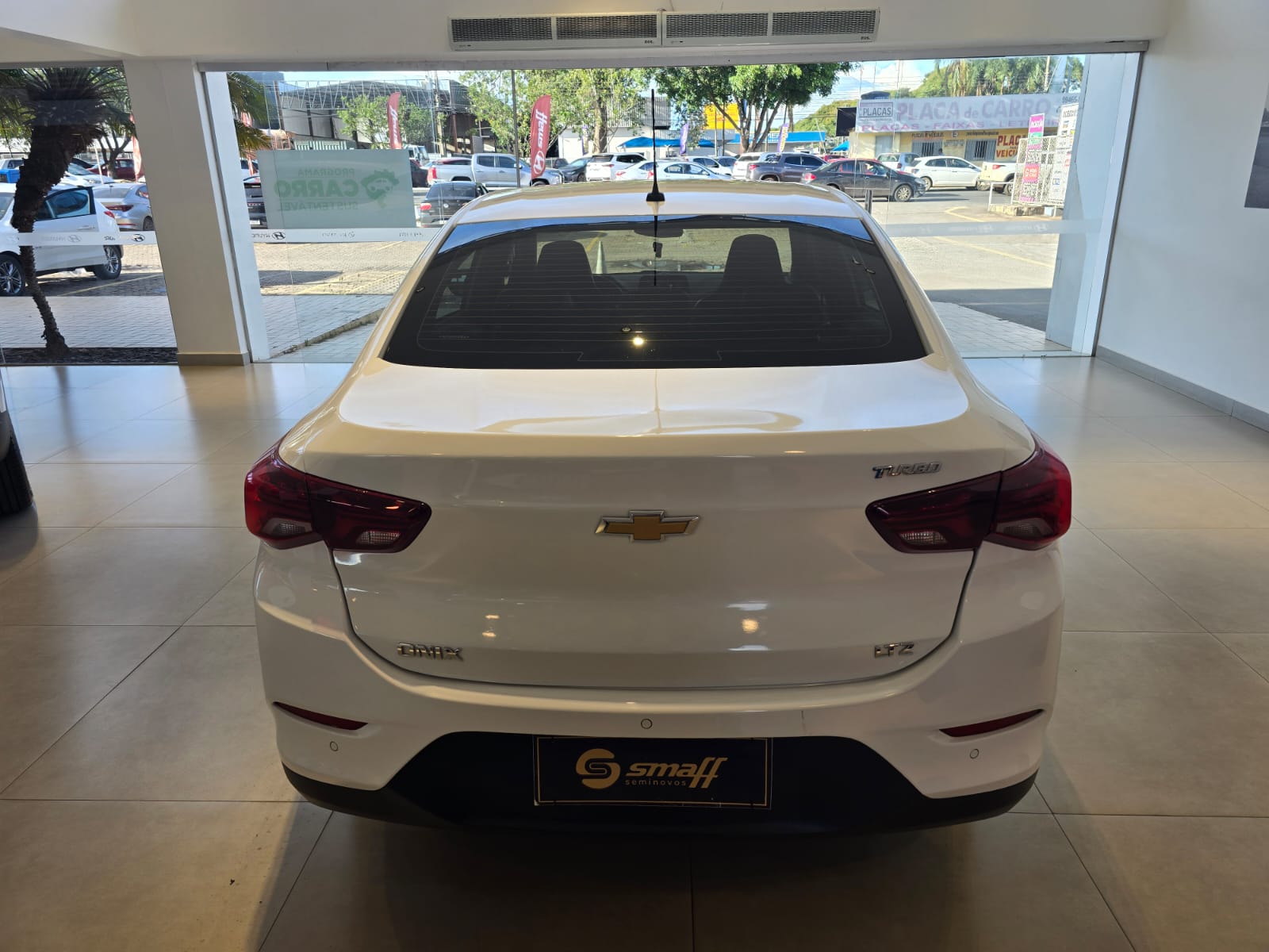 GM - Chevrolet-ONIX-ONIX SEDAN Plus LTZ 1.0 12V TB Flex Aut.