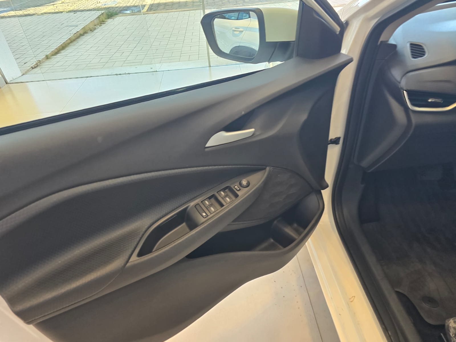 GM - Chevrolet-ONIX-ONIX SEDAN Plus LTZ 1.0 12V TB Flex Aut.