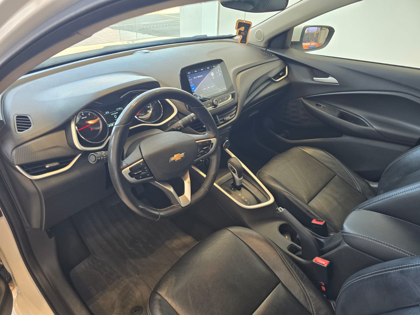 GM - Chevrolet-ONIX-ONIX SEDAN Plus LTZ 1.0 12V TB Flex Aut.